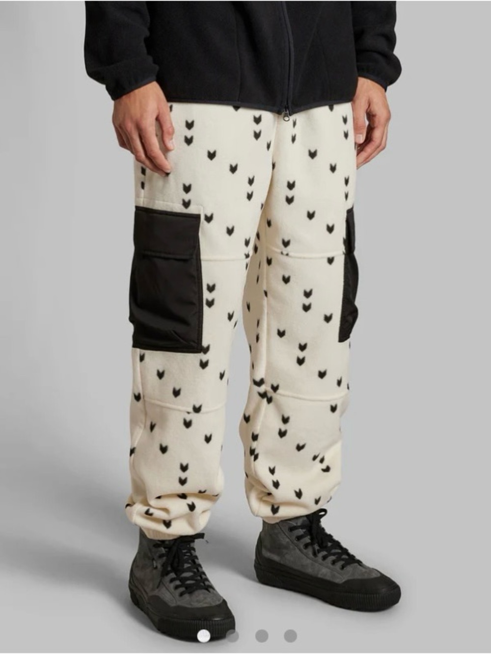 Autumn Brand-Men's Cream Fleece Cargo Pants with BirdsEye Pattern